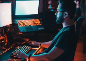 How-To-Become-A-Better-Gamer-In-2023-FragMeta